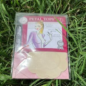 Brava Petal Tops in Cream